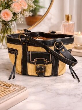 Coach vintage woven straw and Black trim Shoulder Bag L05K - 113